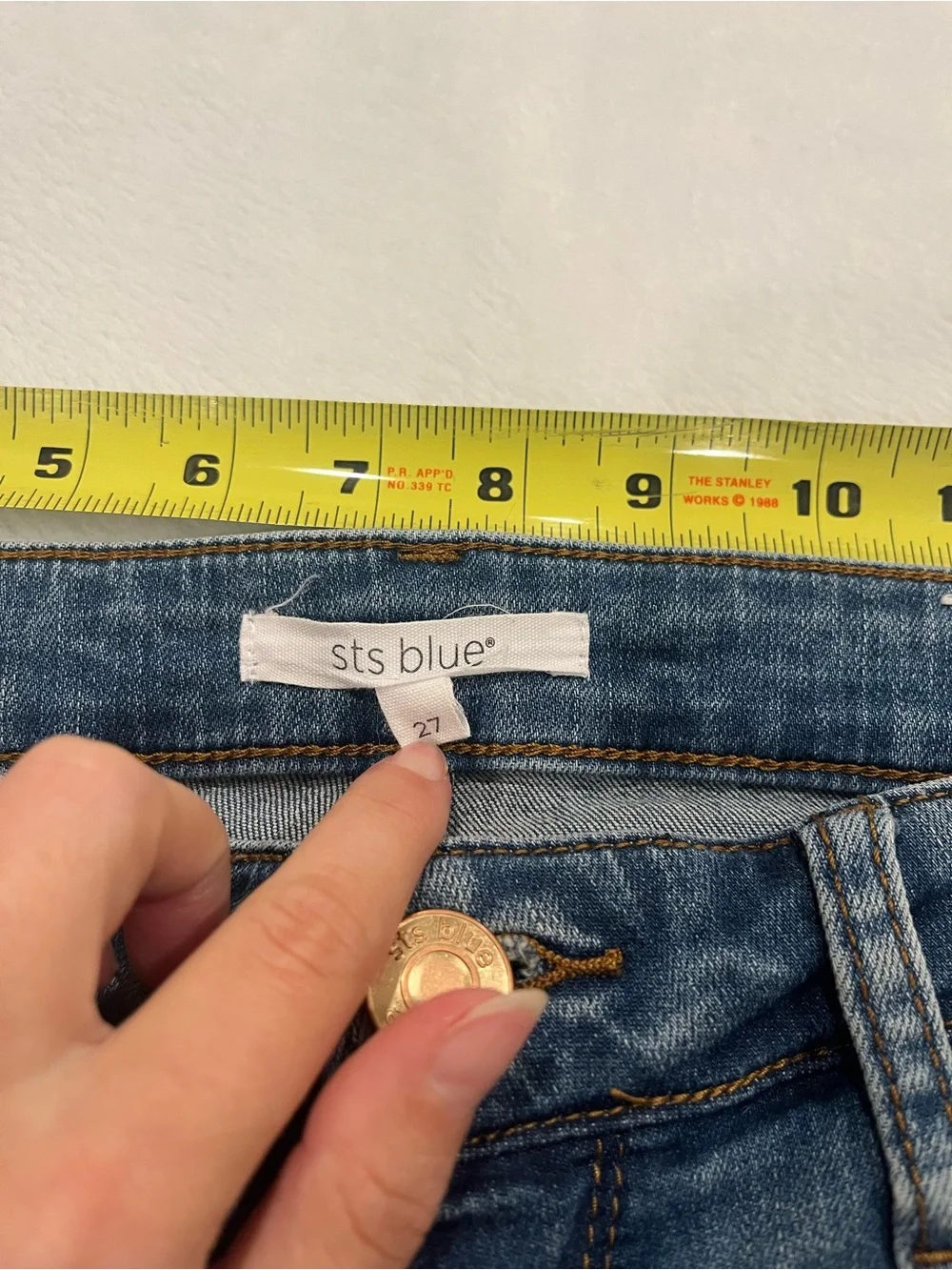 STS Blue "Riley High Rise" Distressed Jeans - Size 27 - Picture 3 of 8